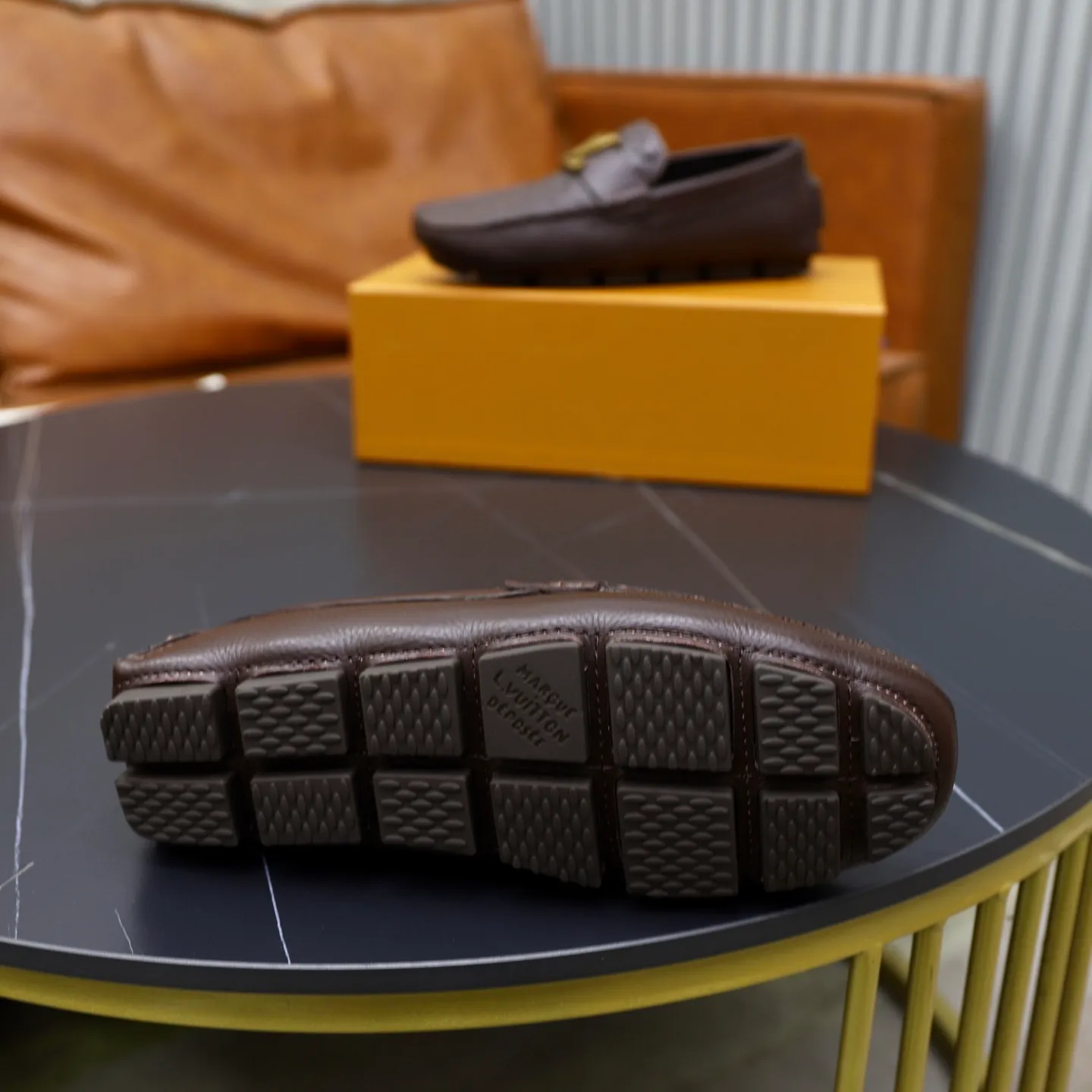 Ex-factory price: 480💰【LV】Louis Vuitton ⚠️High-end men’s driving and pedal series ⚠️38-44 (customized for 45) ⚠️All original cowhide leather! Thick and soft! Made entirely of calfskin lining! Rubber sheet anti-slip beanie sole! Three-dimensional package technology! Fashionable and classic! Handicrafts! Original high quality! Feel free to compare!